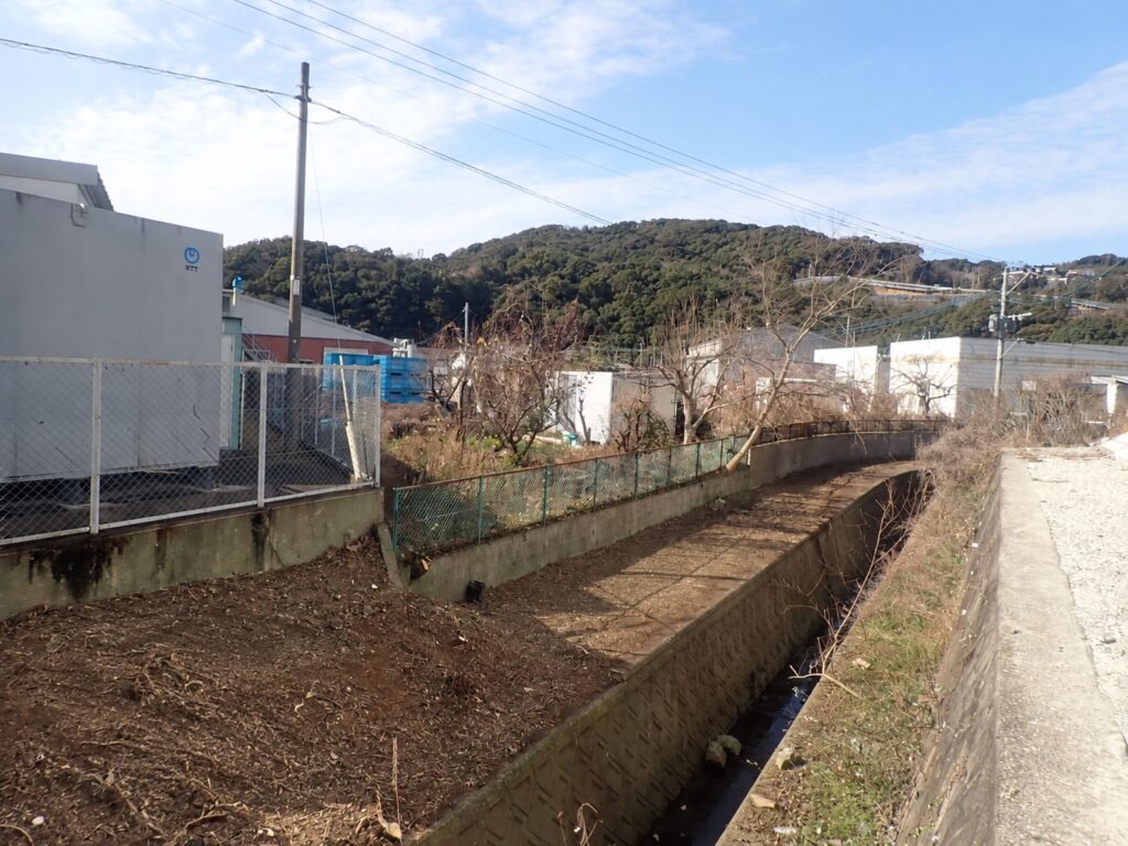 施設外 除草 完了の写真