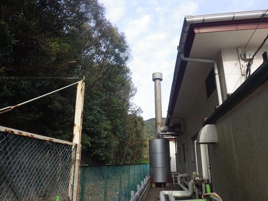 病院施設 剪定 完了の写真