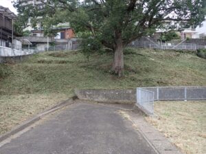 空き家敷地 除草 完了の写真